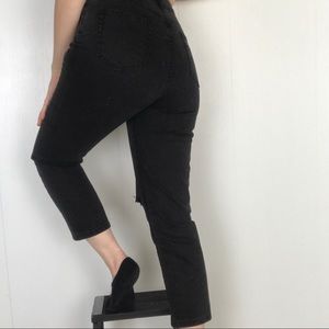 boohoo black mom jeans
